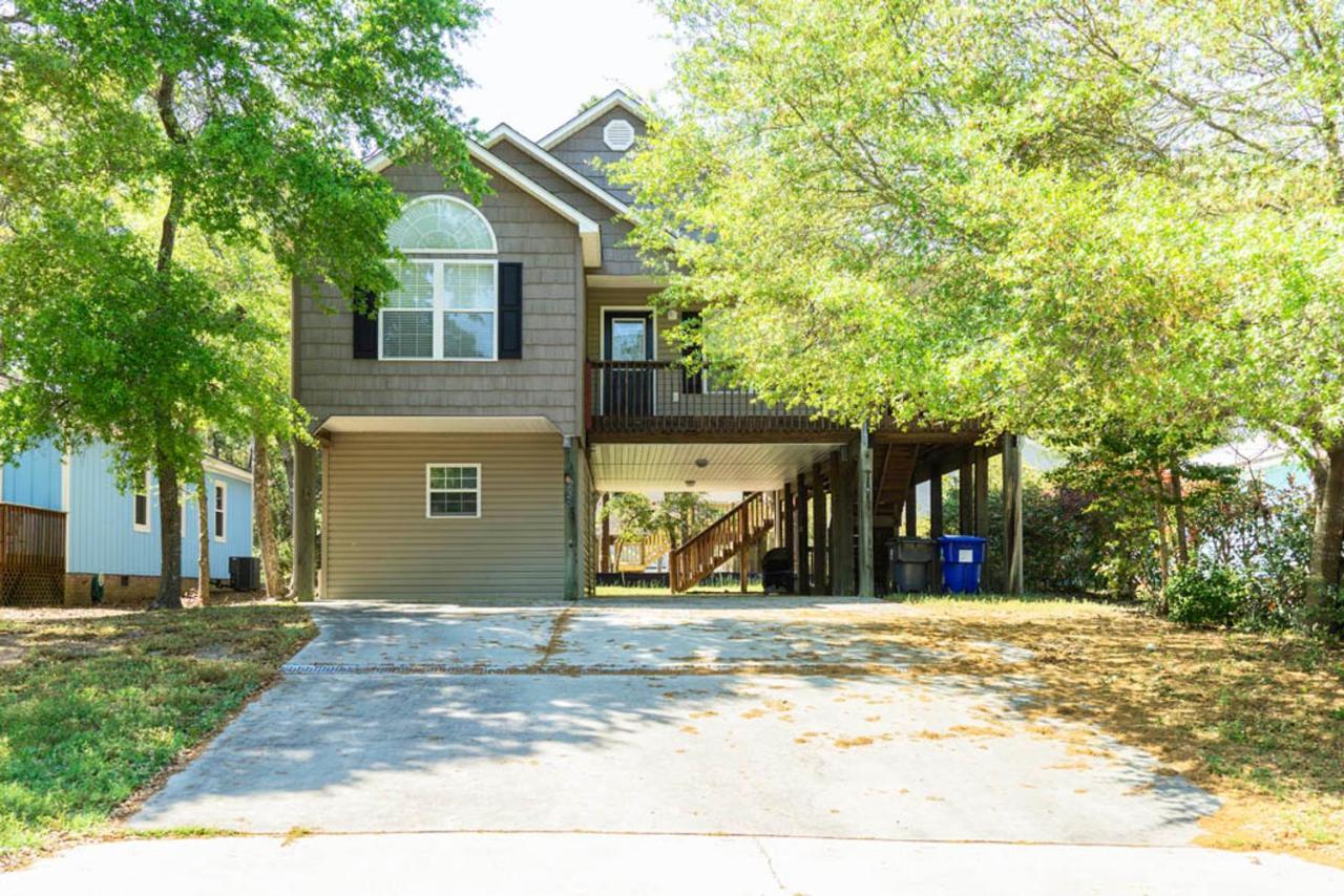 Island Delight By Oak Island Accommodations Exterior photo