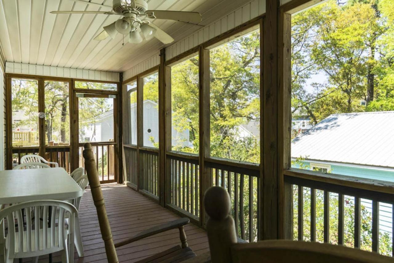 Island Delight By Oak Island Accommodations Exterior photo